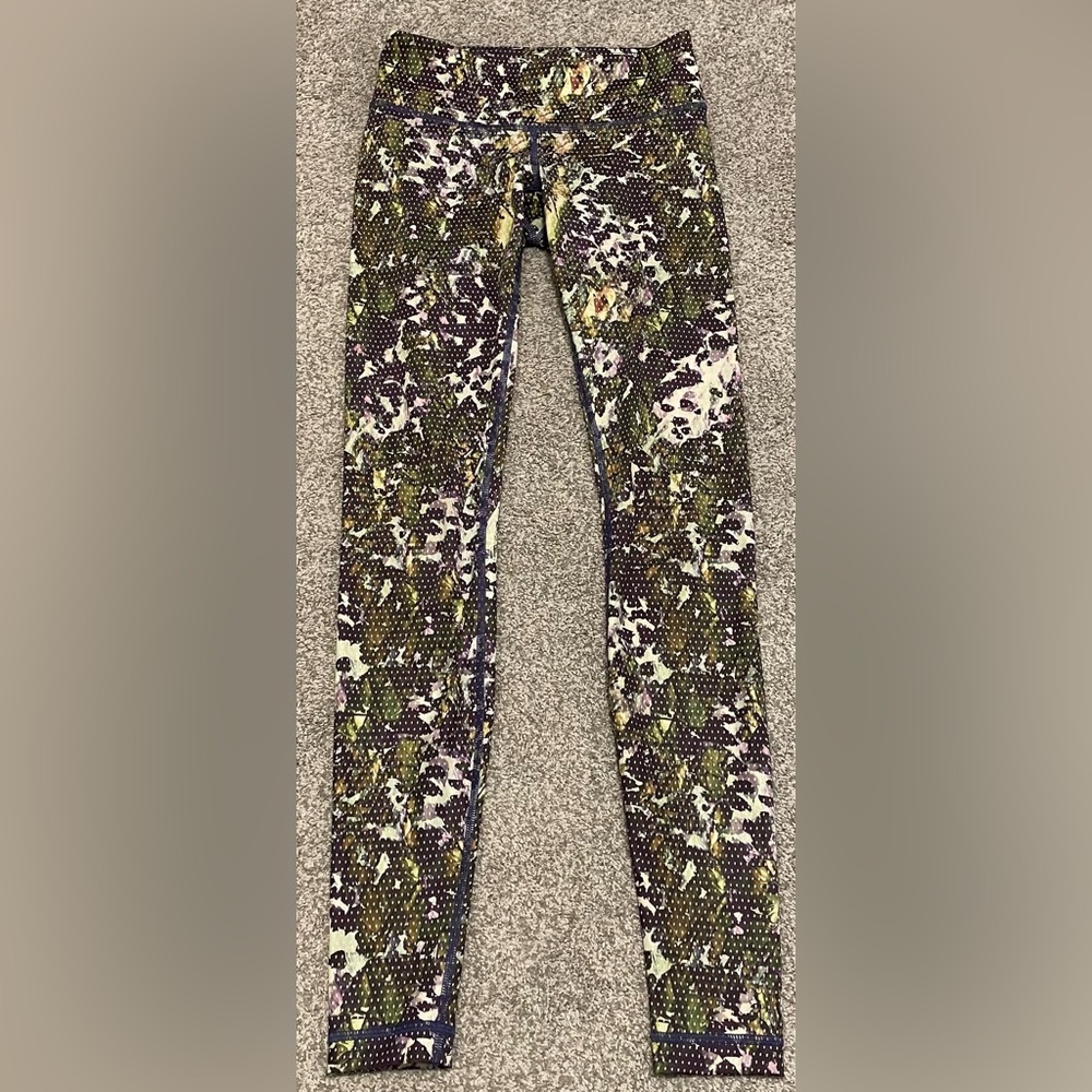Lululemon Wunder Under Women's Size 4 Floral Dot Purple Floral Leggings